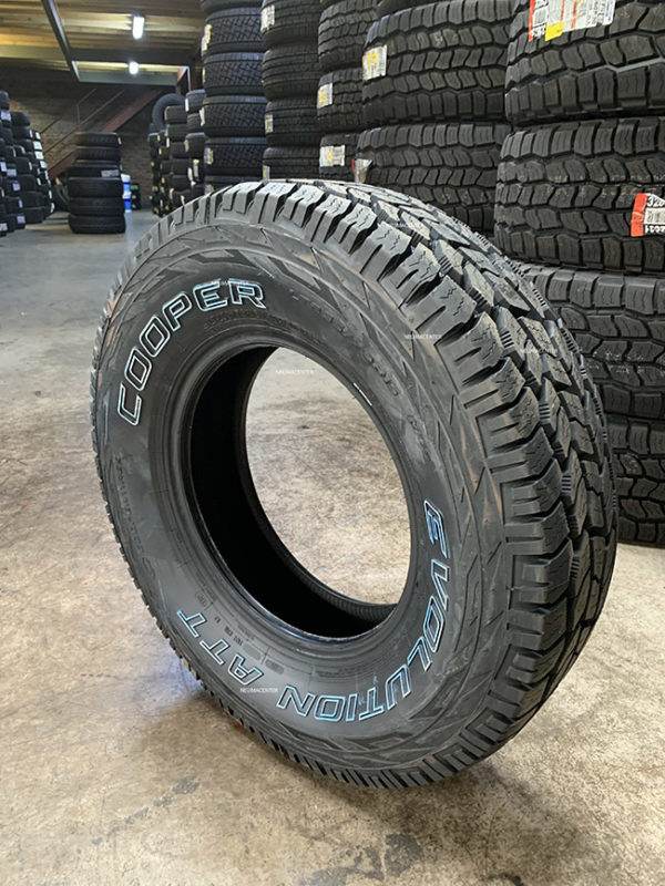Cooper 235/75 R15 104/101R Evolution ATT - Neumacenter Web